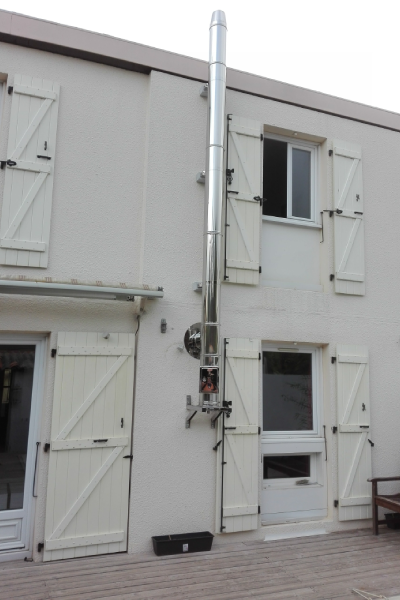 conduit de cheminée en acier inoxydable avec montage mural en diamètre intérieur de 80 mm